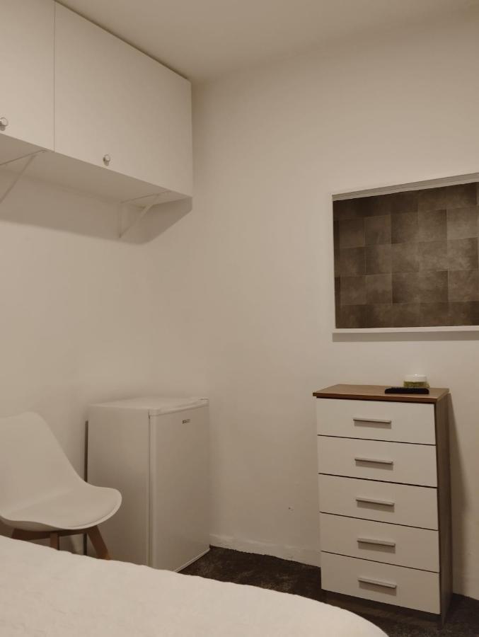 Habitacion Cerca Centro De Madrid Luaran gambar